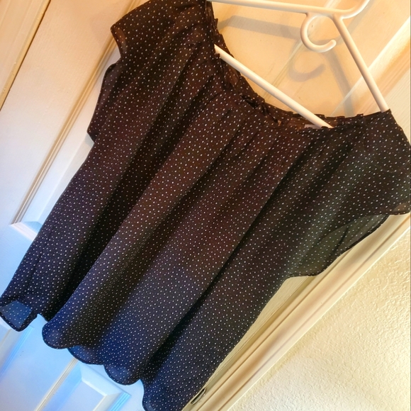 Lauren Conrad Short Sleeve Black Pattern Blouse - Picture 1 of 6